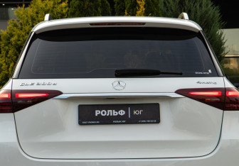 Подержанный автомобиль Mercedes-Benz GLE 2024 года (27 фото)