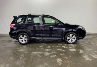 Подержанный автомобиль Subaru Forester Suv 2015 года (8 фото)