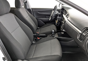 Подержанный автомобиль Kia Rio Sedan 2020 года (23 фото)