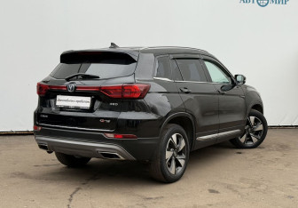 Подержанный автомобиль Changan CS75 2020 года (5 фото)