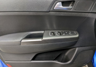 Подержанный автомобиль Kia Sportage 2020 года (11 фото)