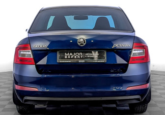 Подержанный автомобиль Skoda Octavia Liftback 2015 года (6 фото)