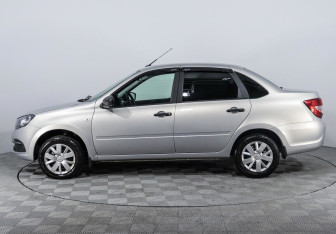 Подержанный автомобиль LADA (ВАЗ) Granta Sedan 2021 года (3 фото)