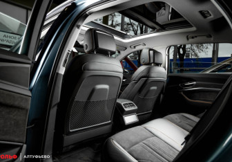 Новый Audi e-tron 2023 (13 фото)