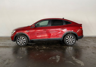 Подержанный автомобиль Renault Arkana 2020 года (8 фото)