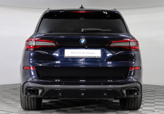 Подержанный автомобиль BMW X5 2021 года (4 фото)