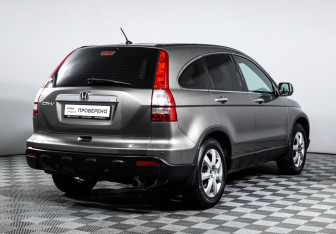 Подержанный автомобиль Honda CR-V 2008 года (5 фото)