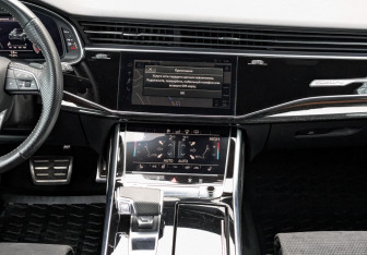 Подержанный автомобиль Audi Q7 2020 года (17 фото)