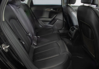 Подержанный автомобиль Audi A6 Sedan 2015 года (10 фото)