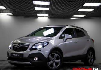 Подержанный автомобиль Opel Mokka 2013 года (21 фото)