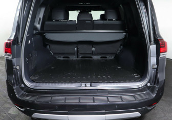 Подержанный автомобиль Toyota Land Cruiser Suv 2021 года (22 фото)