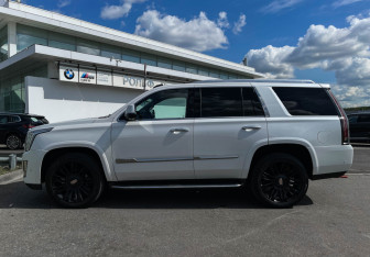 Подержанный автомобиль Cadillac Escalade Suv 2018 года (8 фото)