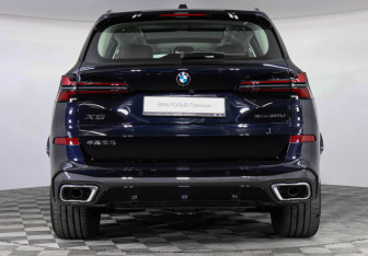 Новый BMW X5 2025 (4 фото)
