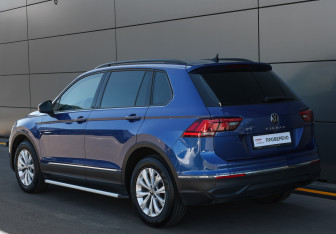 Подержанный автомобиль Volkswagen Tiguan 2021 года (7 фото)