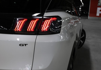 Подержанный автомобиль Peugeot 3008 2021 года (22 фото)