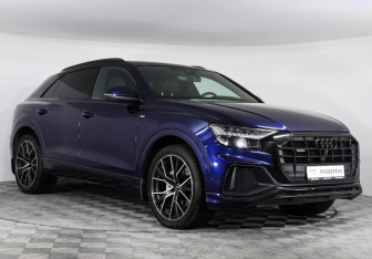 Подержанный автомобиль Audi Q8 2022 года (3 фото)