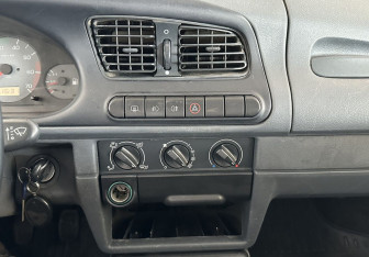 Подержанный автомобиль Skoda Felicia Hatchback 1997 года (11 фото)