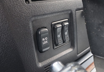 Подержанный автомобиль Mitsubishi Pajero 2008 года (16 фото)