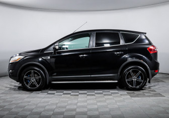 Подержанный автомобиль Ford Kuga 2008 года (8 фото)