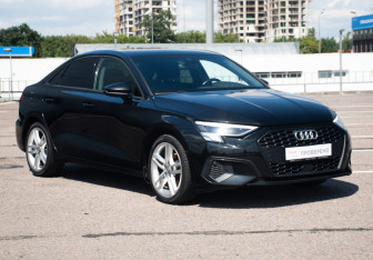 Подержанный автомобиль Audi A3 Sedan 2021 года (3 фото)