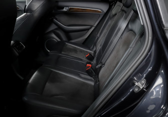 Подержанный автомобиль Audi Q5 2016 года (10 фото)