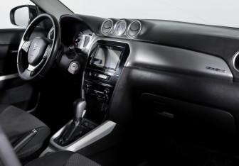Подержанный автомобиль Suzuki Vitara 2016 года (9 фото)