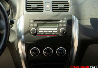 Подержанный автомобиль Suzuki SX4 Hatchback 2007 года (10 фото)
