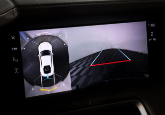 Подержанный автомобиль Porsche Taycan 2021 года (19 фото)