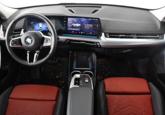 Подержанный автомобиль BMW X2 2024 года (11 фото)
