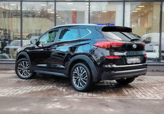 Подержанный автомобиль Hyundai Tucson 2020 года (6 фото)