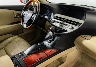 Подержанный автомобиль Lexus RX 2010 года (9 фото)