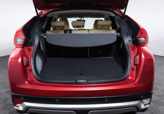 Подержанный автомобиль Mitsubishi Eclipse Cross 2019 года (20 фото)