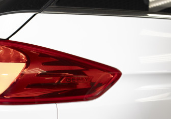 Подержанный автомобиль Geely Atlas 2018 года (18 фото)