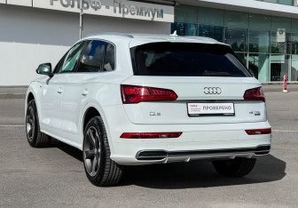 Подержанный автомобиль Audi Q5 2019 года (7 фото)