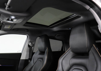 Подержанный автомобиль Omoda C5 2023 года (17 фото)