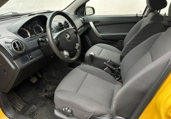 Подержанный автомобиль Chevrolet Aveo Sedan 2007 года (9 фото)