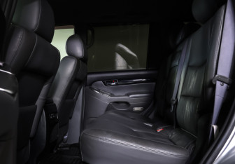 Подержанный автомобиль Toyota Land Cruiser Prado 2007 года (12 фото)