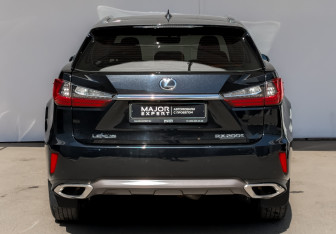 Подержанный автомобиль Lexus RX 2016 года (6 фото)
