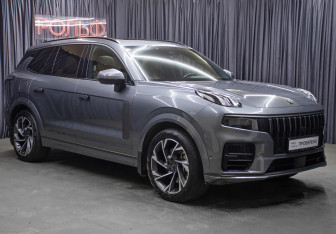 Подержанный автомобиль Lynk&Co 09 2022 года (3 фото)