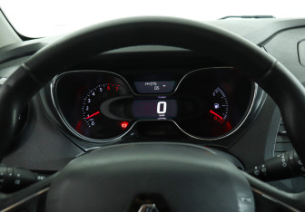 Подержанный автомобиль Renault Kaptur 2017 года (11 фото)