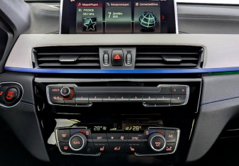 Подержанный автомобиль BMW X1 2020 года (15 фото)