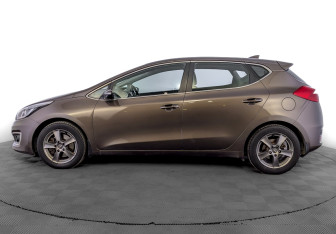 Подержанный автомобиль Kia Ceed Hatchback 2018 года (8 фото)