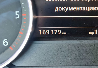 Подержанный автомобиль Volkswagen Touareg 2014 года (18 фото)