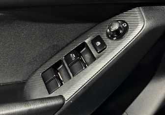 Подержанный автомобиль Mazda 3 Sedan 2014 года (16 фото)