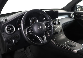 Подержанный автомобиль Mercedes-Benz GLC Coupe 2021 года (13 фото)