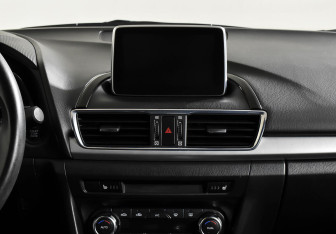 Подержанный автомобиль Mazda 3 Sedan 2013 года (14 фото)