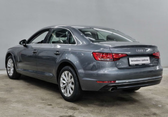 Подержанный автомобиль Audi A4 Sedan 2016 года (7 фото)