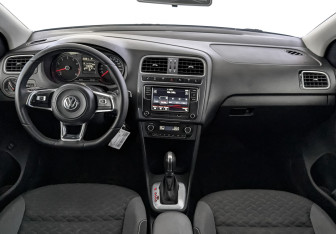 Подержанный автомобиль Volkswagen Polo Sedan 2019 года (14 фото)