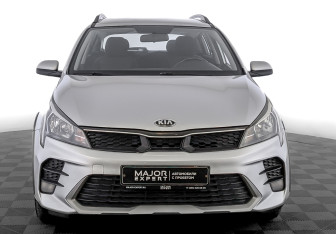 Подержанный автомобиль Kia Rio Hatchback 2021 года (2 фото)