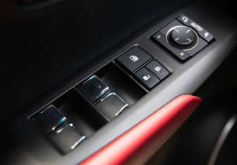 Подержанный автомобиль Lexus NX 2020 года (12 фото)